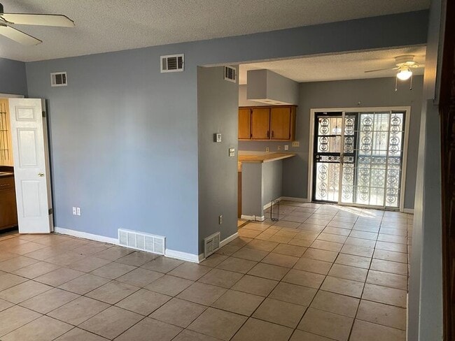 Building Photo - 3736 Deer Crossing