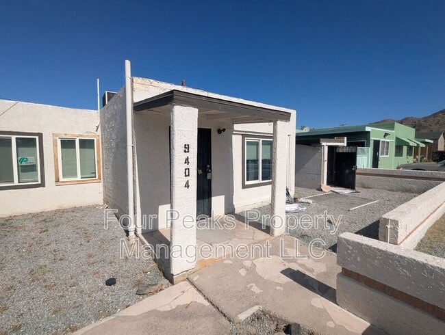 Building Photo - 102 E Hatcher Rd