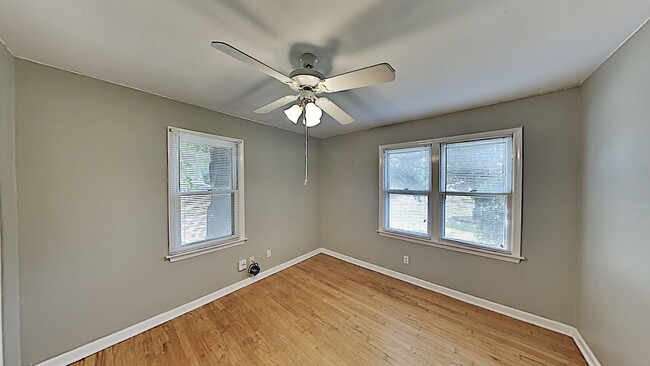 Building Photo - 3 Bedroom 1 Bath Home With 1 Car Garage In...
