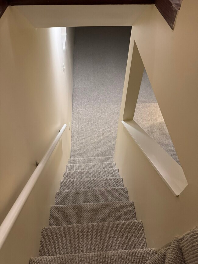 Building Photo - Haddon