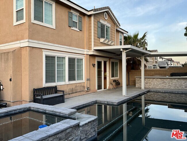Building Photo - 15488 Ramona Ave