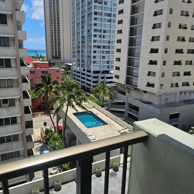 Building Photo - 2440 Kuhio Ave.