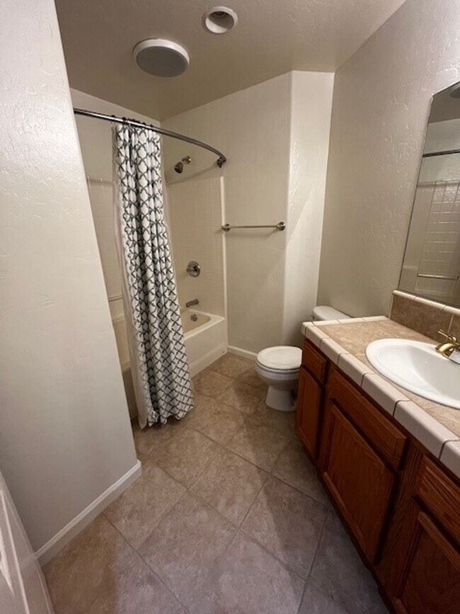 Building Photo - 6504 Nichelini Ct