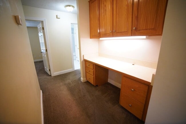 Building Photo - 352 Meadow Ridge Dr