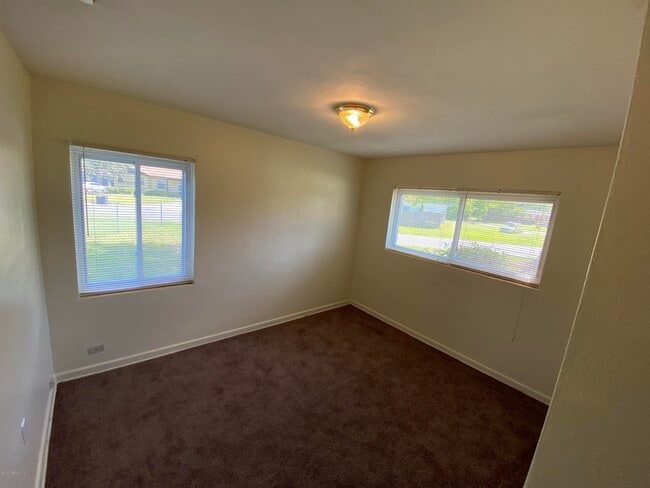 Building Photo - 6531 Solandra Dr