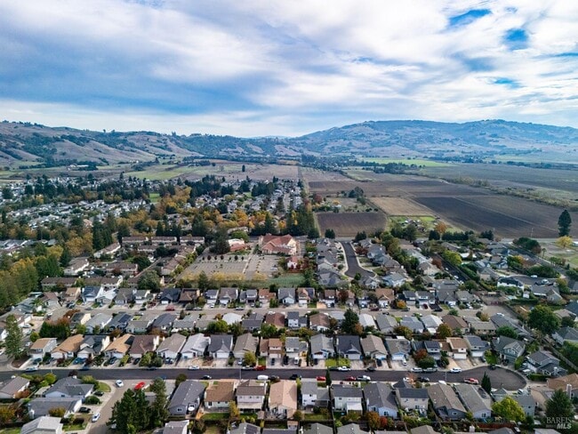 Building Photo - 4533 Hillview Ct