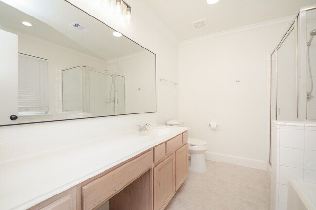 Building Photo - 9603 Farrell Dr