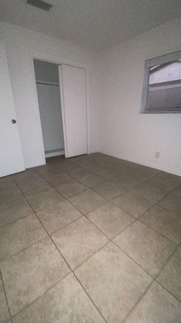 Building Photo - 3600 Riverside Dr