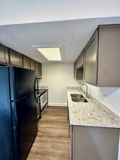 Building Photo - Foxfire Apartments