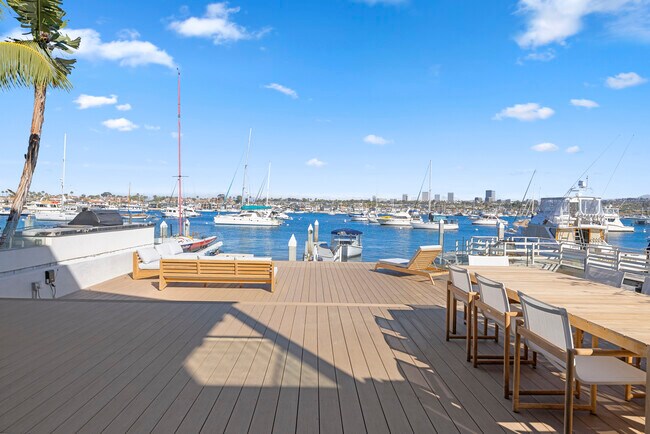 Building Photo - 1126 E Balboa Blvd