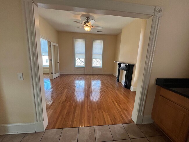 Building Photo - 4188LC Manchester Ave