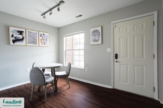 Building Photo - 206 Liberty St