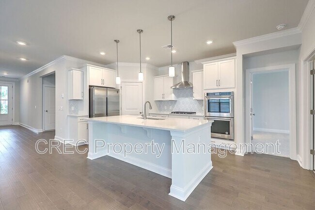 Building Photo - 166 Whaler Ave