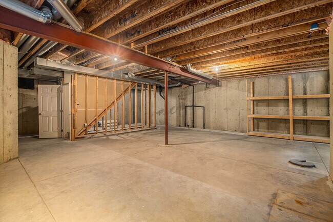 Building Photo - 13833 E Tufts Pl