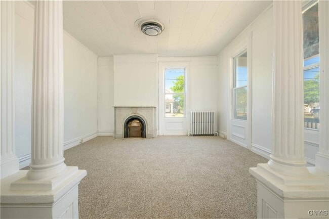 Building Photo - 50 E 4th St