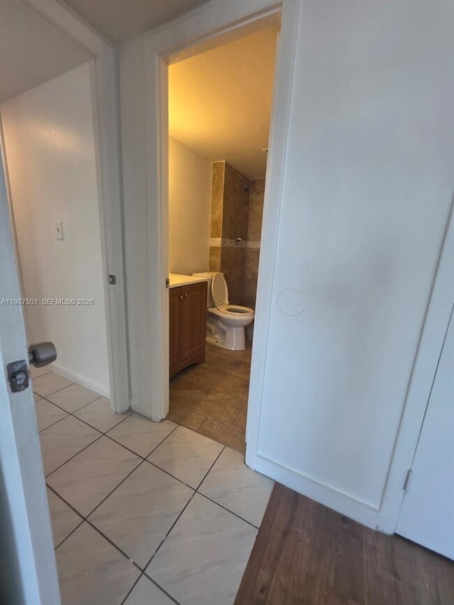 Building Photo - 494 NW 165th St