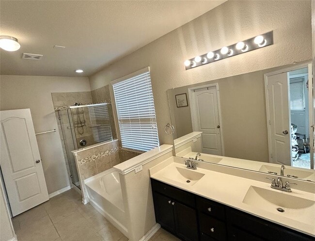 Building Photo - 159 Joseph Dr