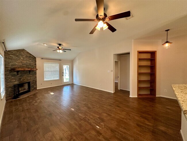Building Photo - 18410 Cypress Meade Ln