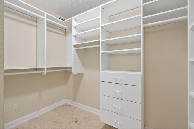 Building Photo - 401 Ocean Bluffs Blvd