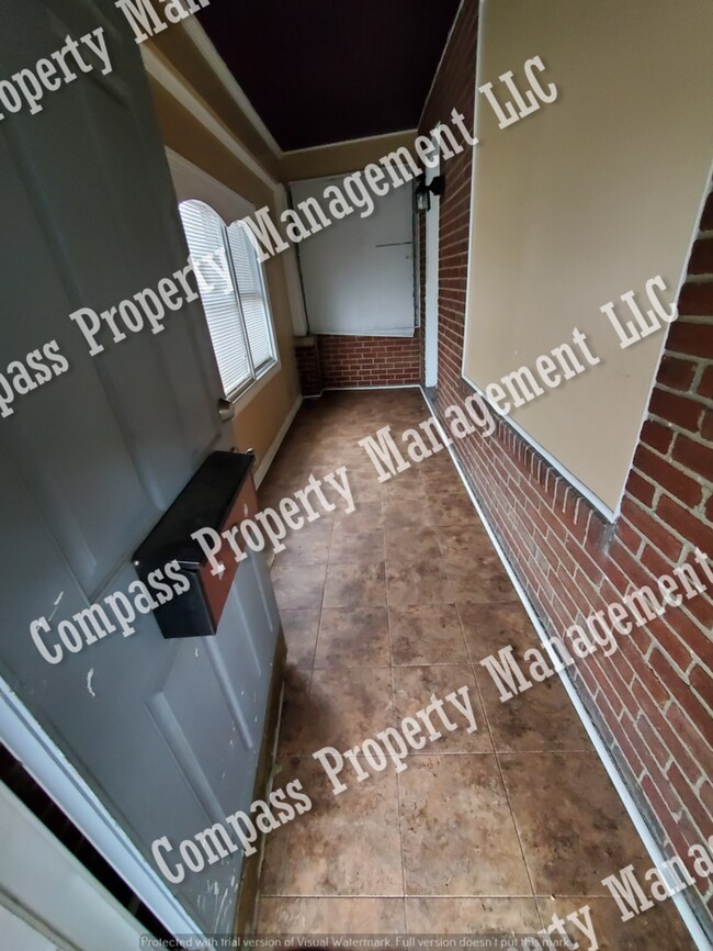 Building Photo - $1295 - 3 Beds, 1 Bath Home - Pottstown