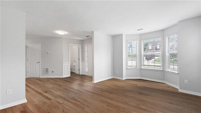 Building Photo - 317 Shasta Ln