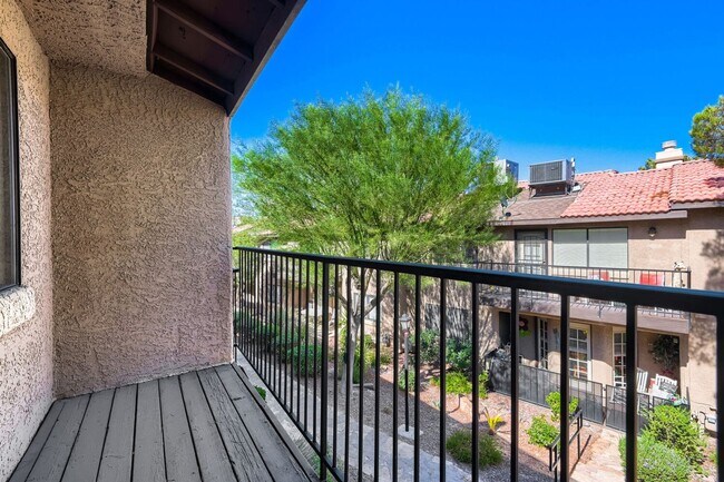 Building Photo - Townhome for Rent
