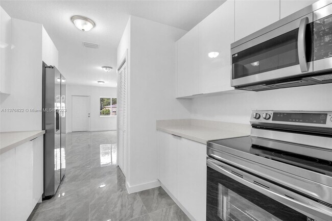 Building Photo - 2448 NW 42nd St