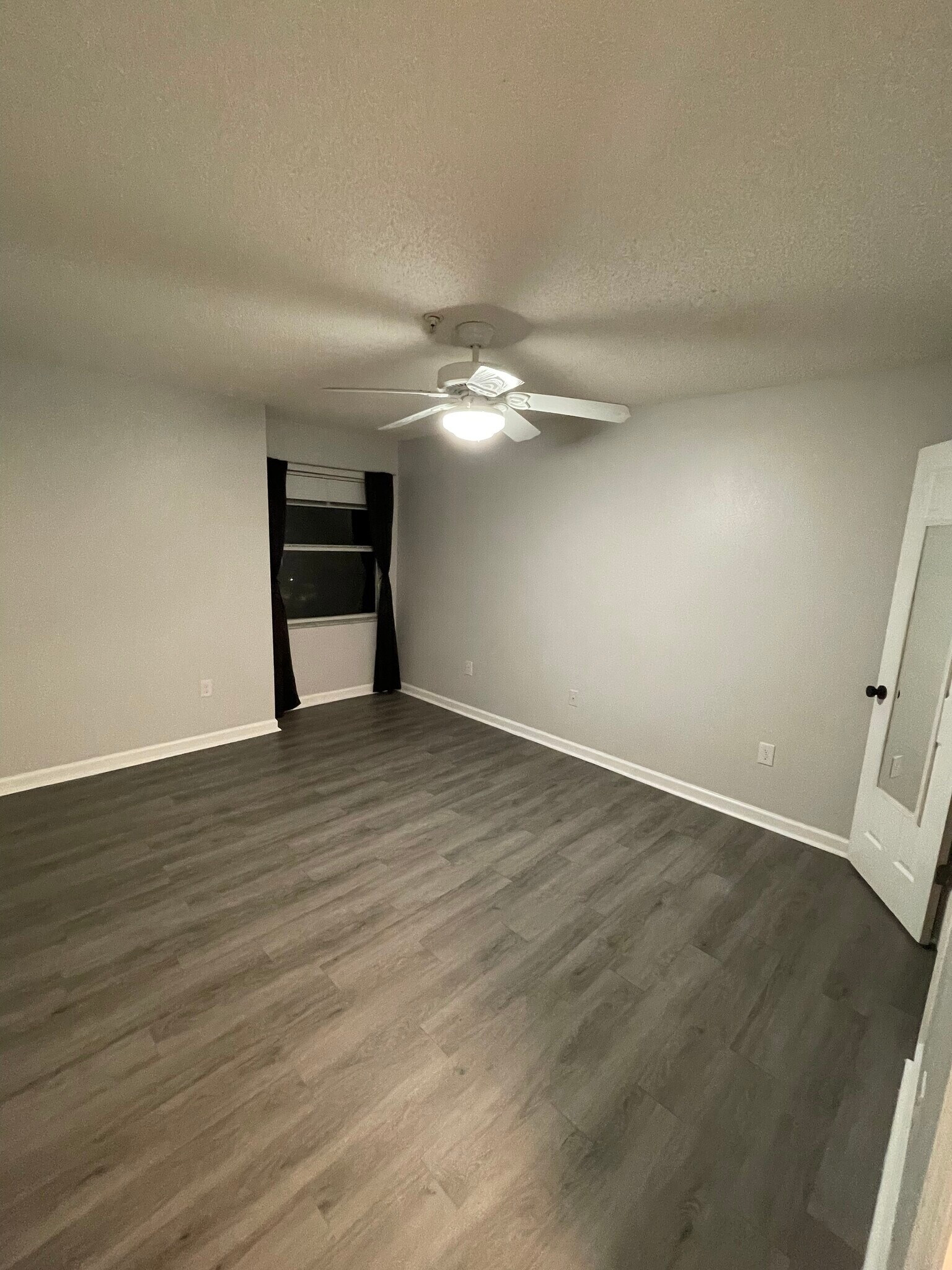 Building Photo - 2400 Feather Sound Dr