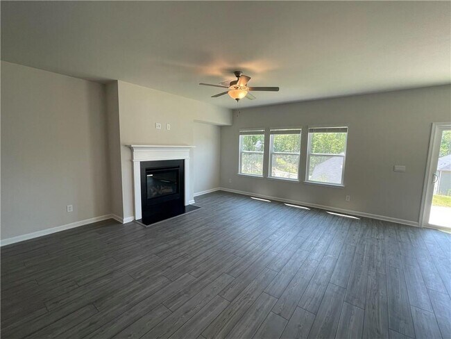 Building Photo - 128 Longleaf St