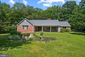 Building Photo - 3574 Glenway Rd