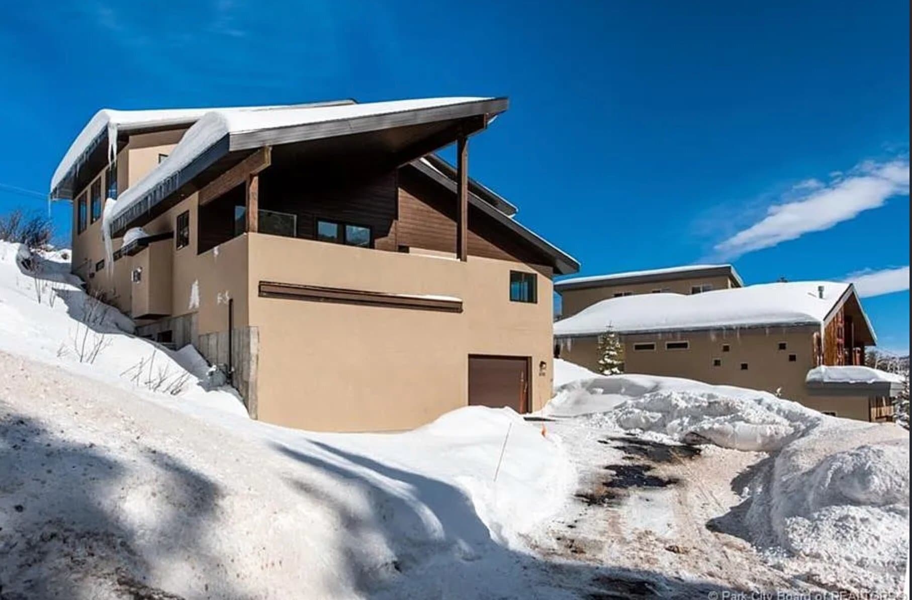 Building Photo - 570 Aspen Dr