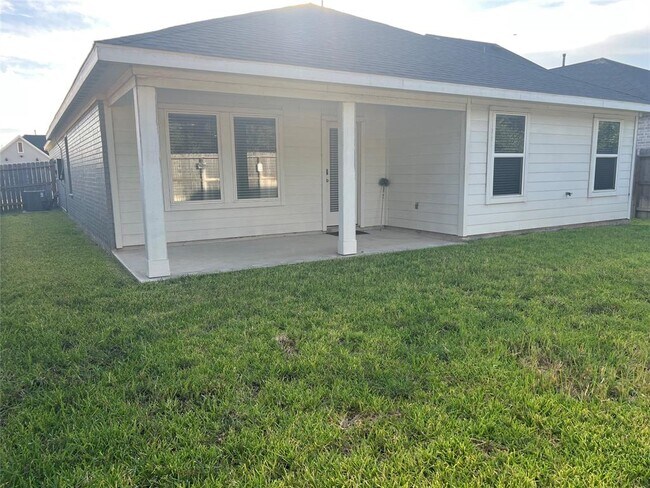Building Photo - 5035 Natchez Trce