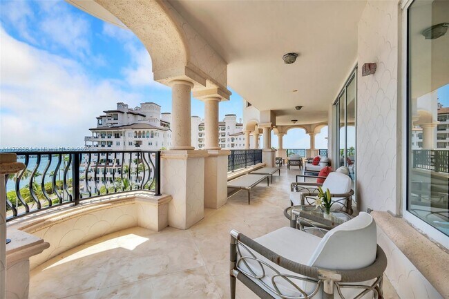 Building Photo - 7154 Fisher Island Dr