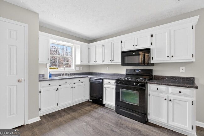 Building Photo - 5205 Maltdie Ct NE