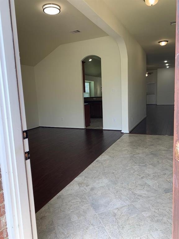 Building Photo - 13918 Goodridge Dr