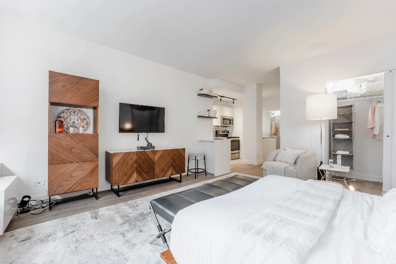 Building Photo - 31 E Chestnut St