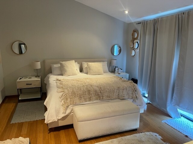 Master bedroom - 2103 Rockefeller Ln