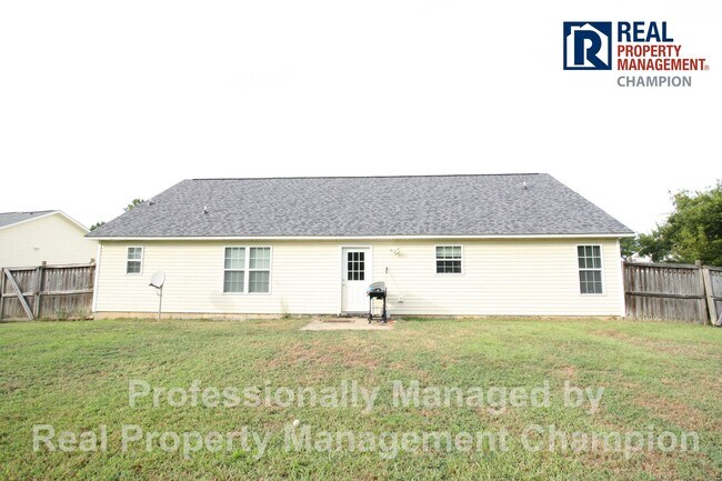 Building Photo - 3 BD/ 2.5 BA Home with Bonus Room, Attache...