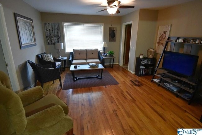 Building Photo - 3500 Colonial Dr