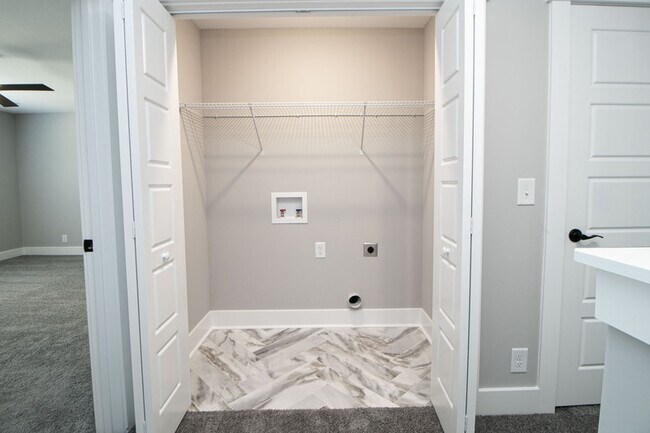 Building Photo - 1602 Jonathan Wade Cir
