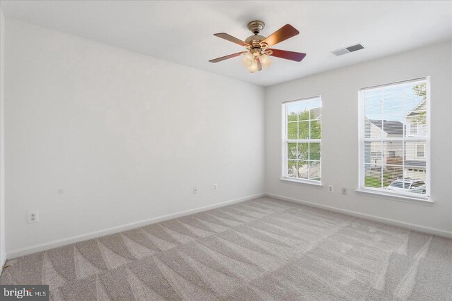 Building Photo - 8863 Flatbush Ct