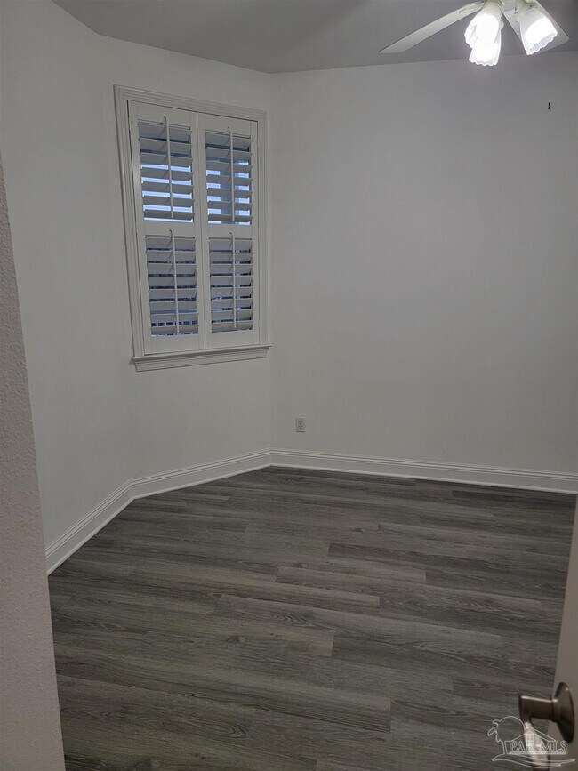 Building Photo - 4050 Indigo Dr