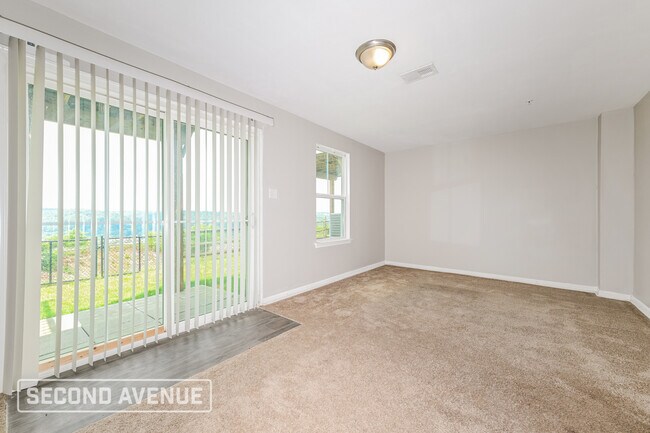 Building Photo - 2028 Cade Dr