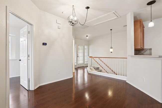 Building Photo - 16100 S Great Oaks Dr