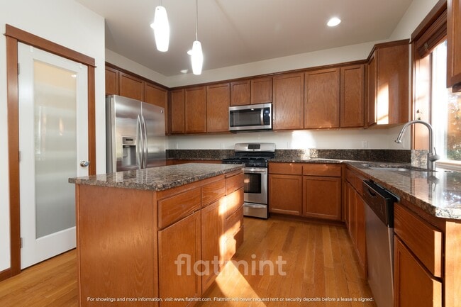 Building Photo - 4418 137th Pl SE