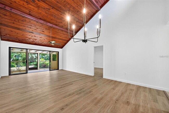 Building Photo - 7607 4th Ave W