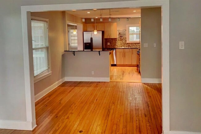 Building Photo - 5010 Shoalwood Ave