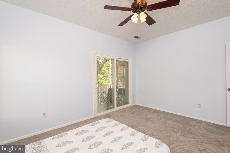 Building Photo - 6011 Rosebud Ln