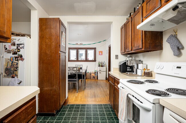 Building Photo - 711 Granger Ave