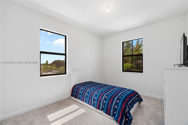 Building Photo - 13001 SW 286th Way
